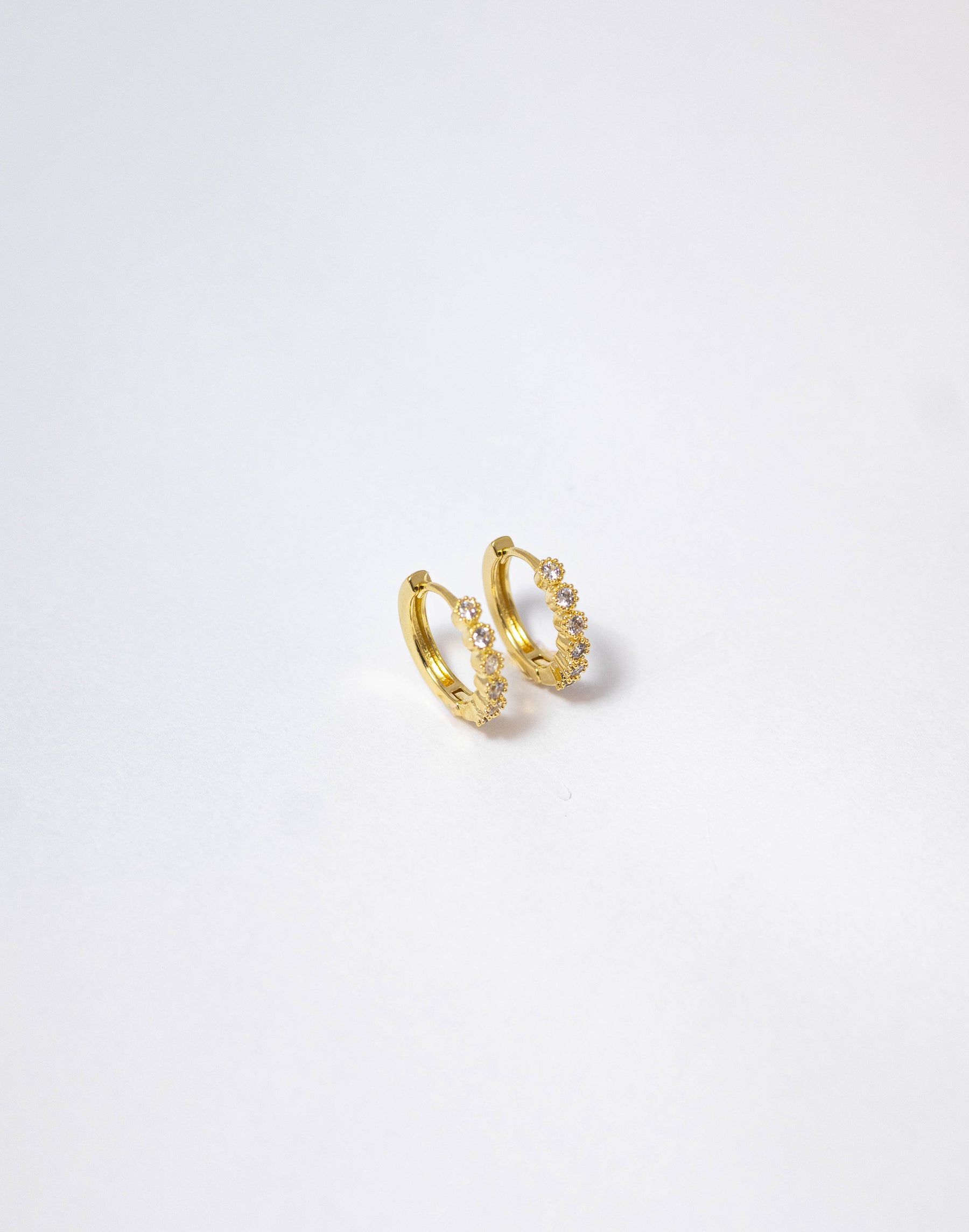 Brinco Argola Cravejada Dourado