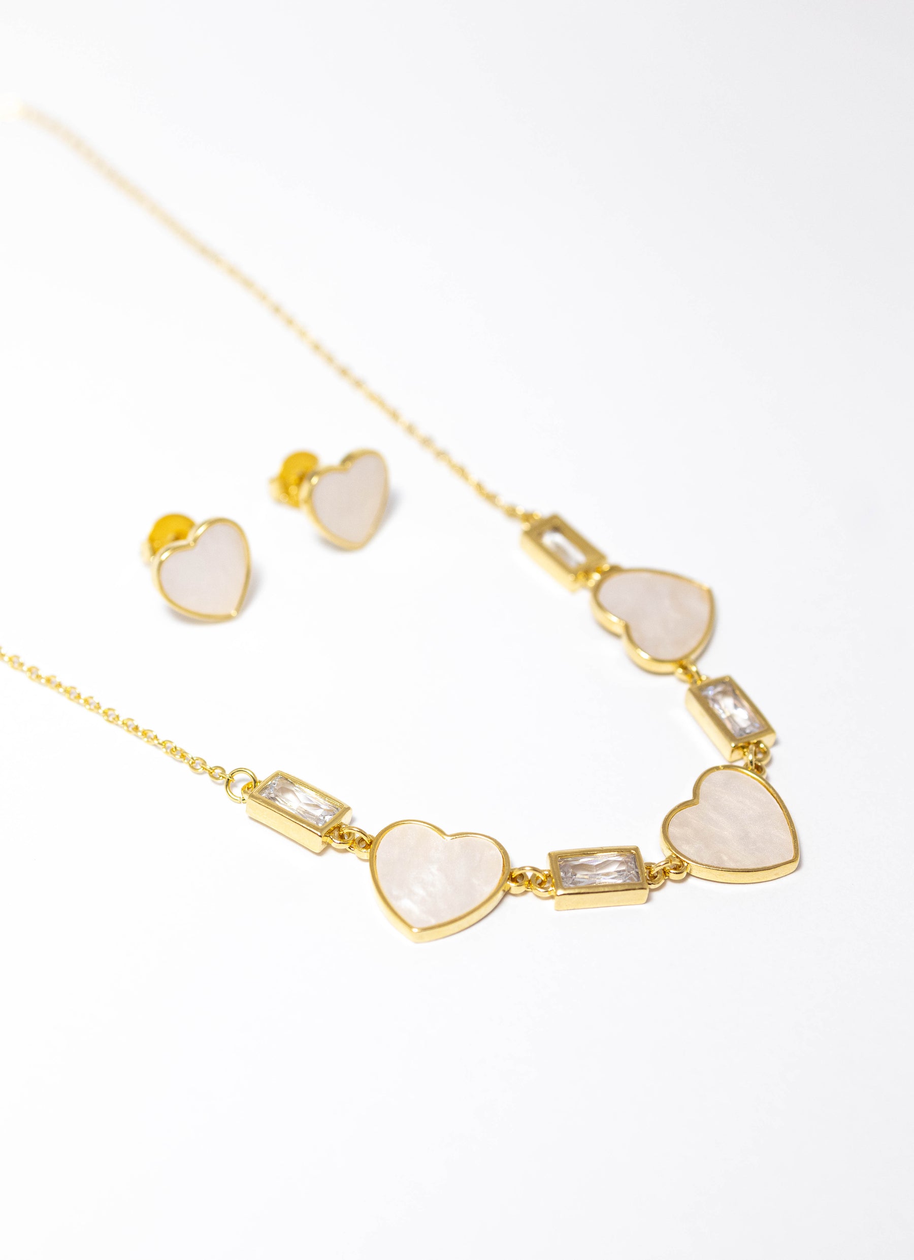 Conjunto Madre Perola Corações Dourado