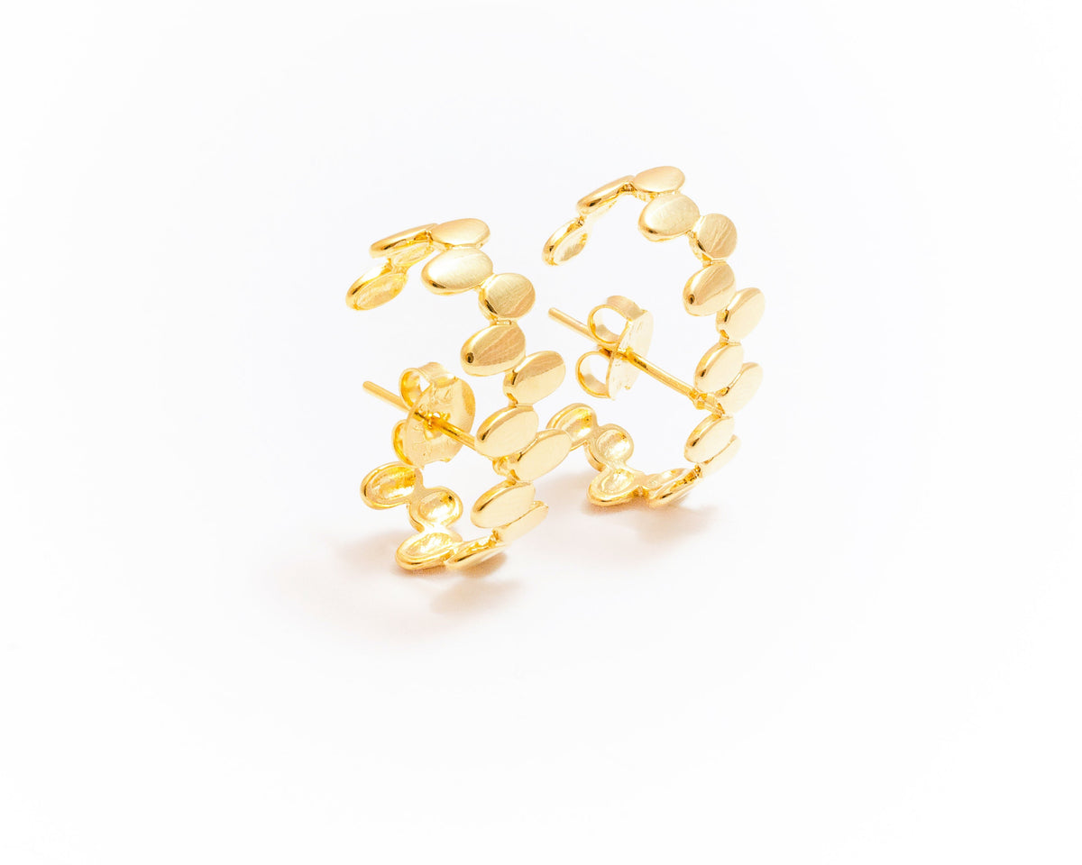 Brinco Feminino Ear Hook Orgânico Banhado a Ouro 18k