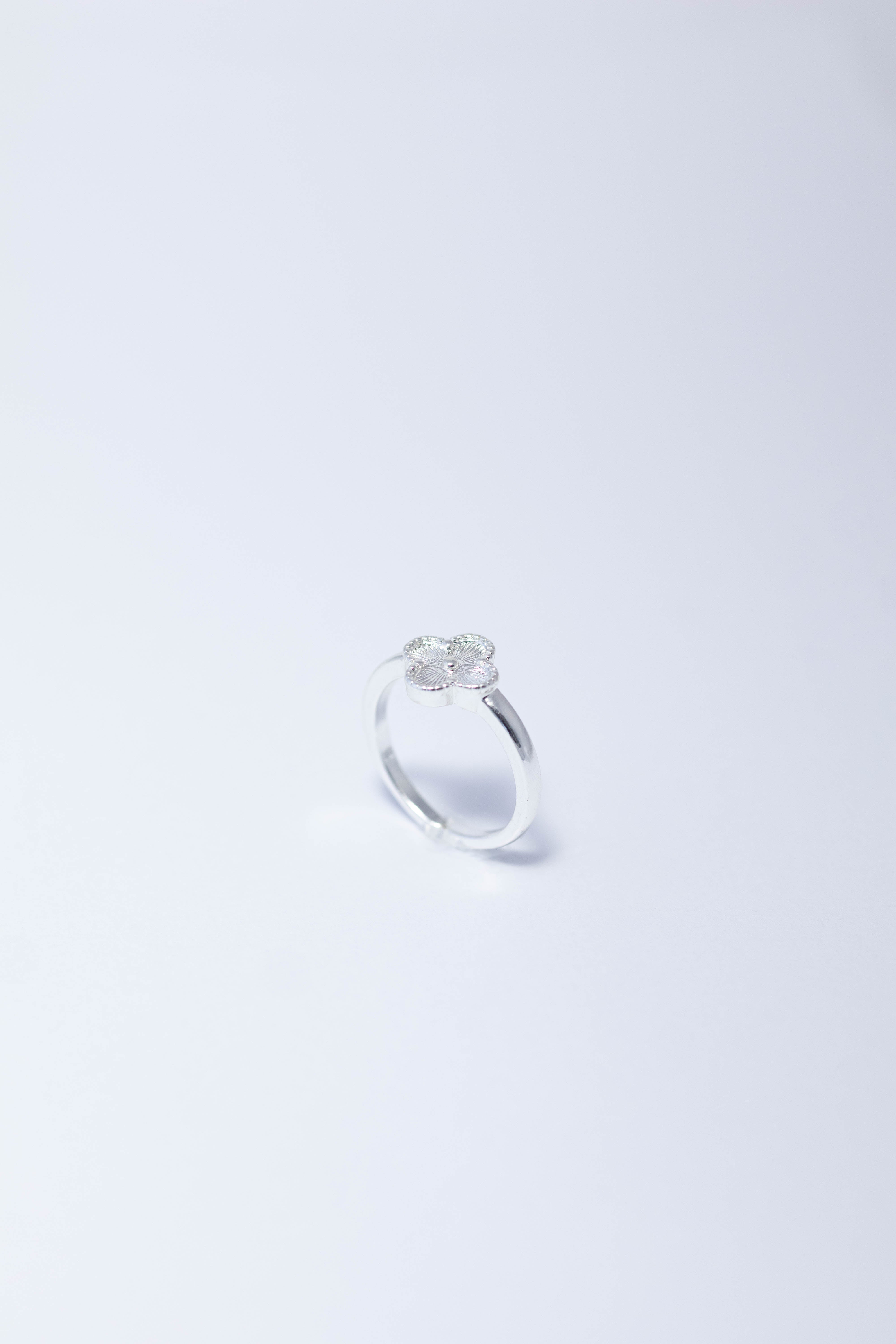 Anel Trevo Regulável Prata