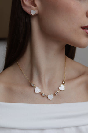 Conjunto Madre Perola Corações Dourado