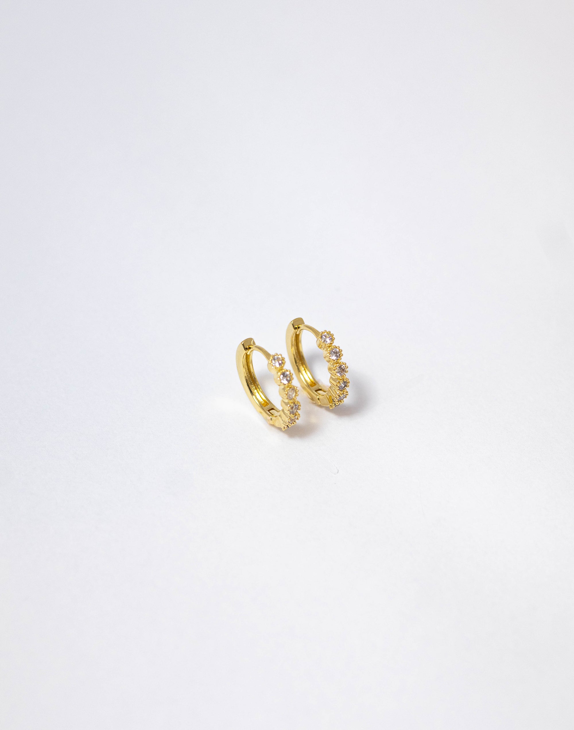Brinco Argola Cravejada Dourado
