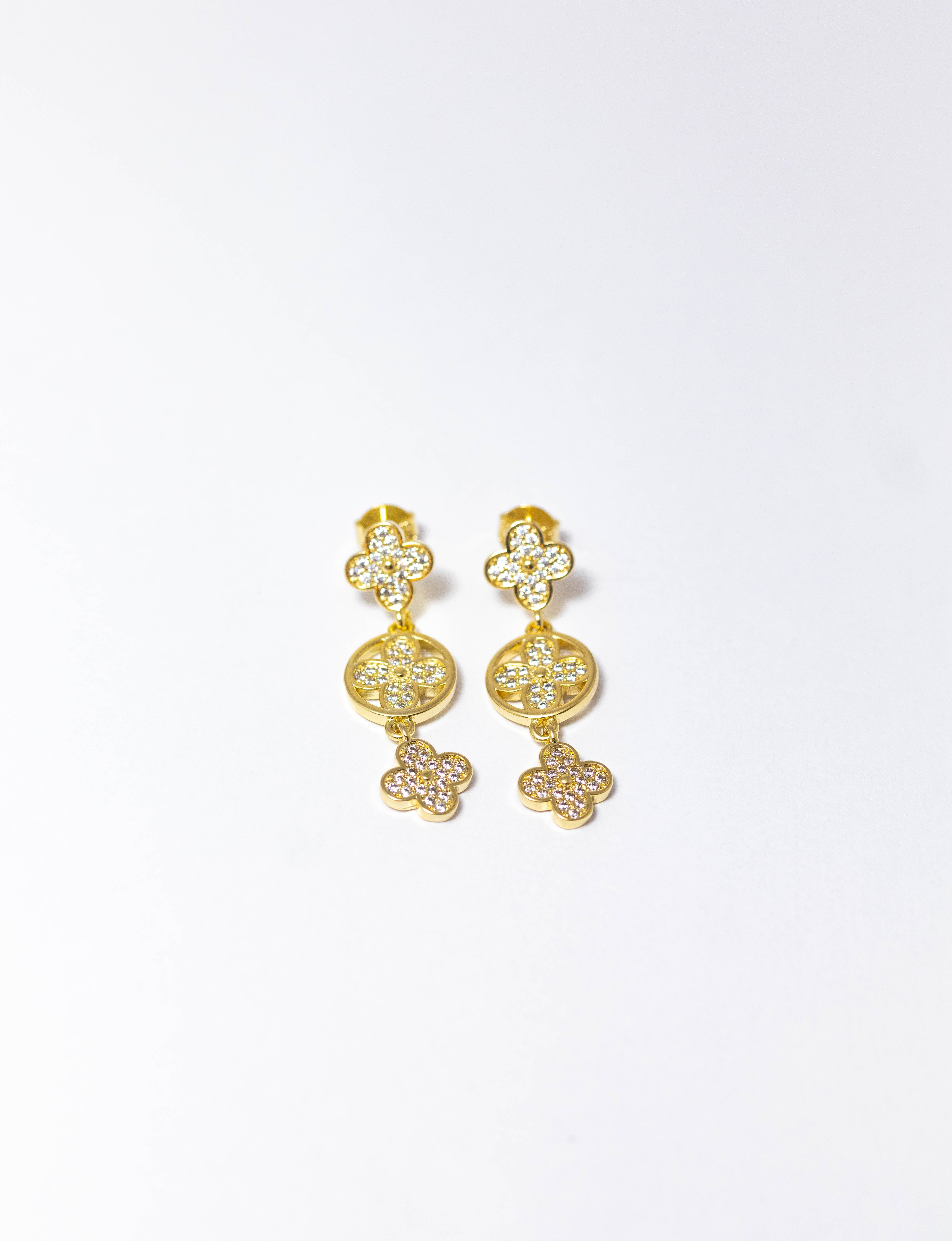 Brinco Três Trevos Pendurado Dourado