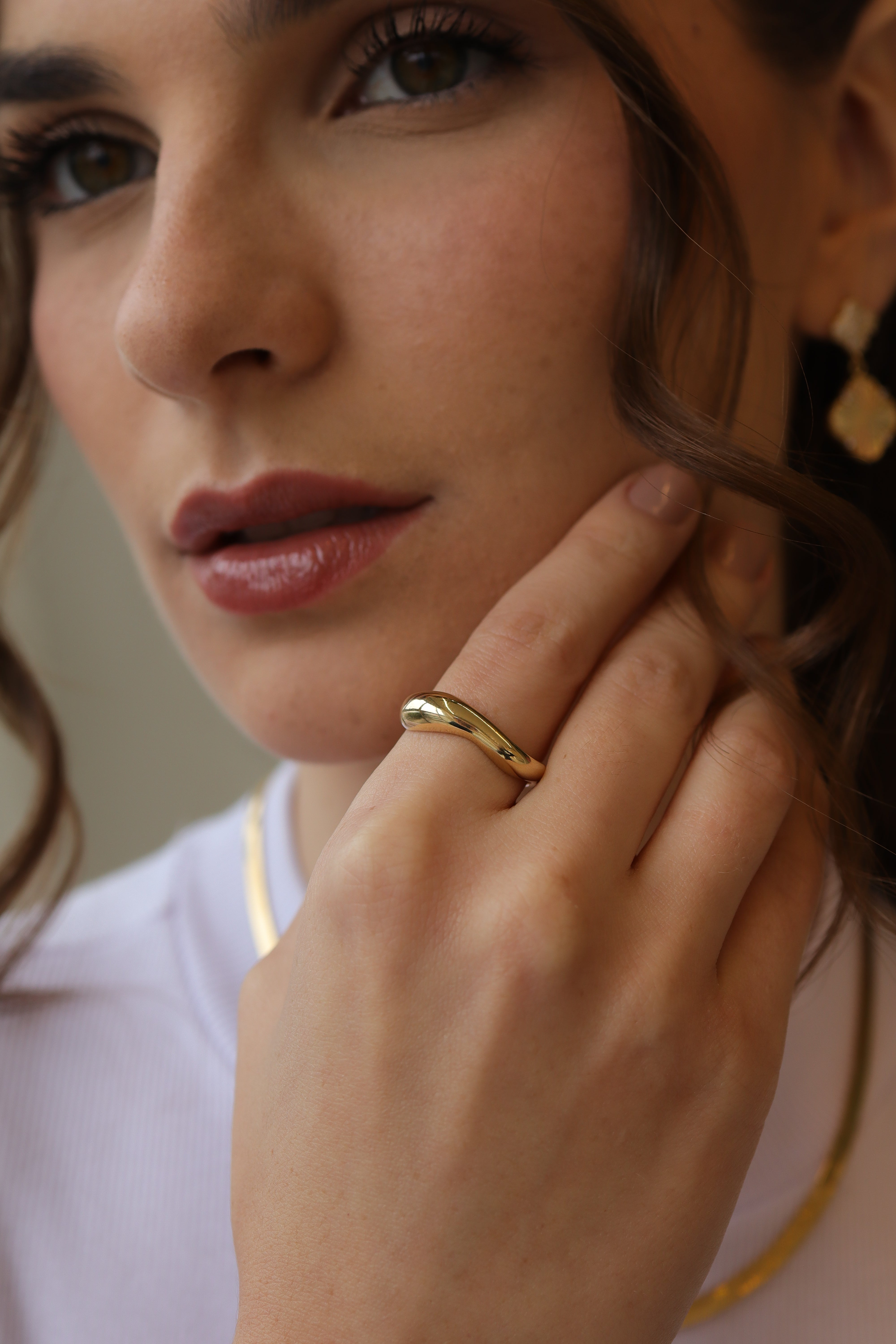 Anel Lins Orgânico Dourado