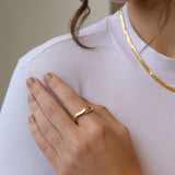 Anel Lins Orgânico Dourado