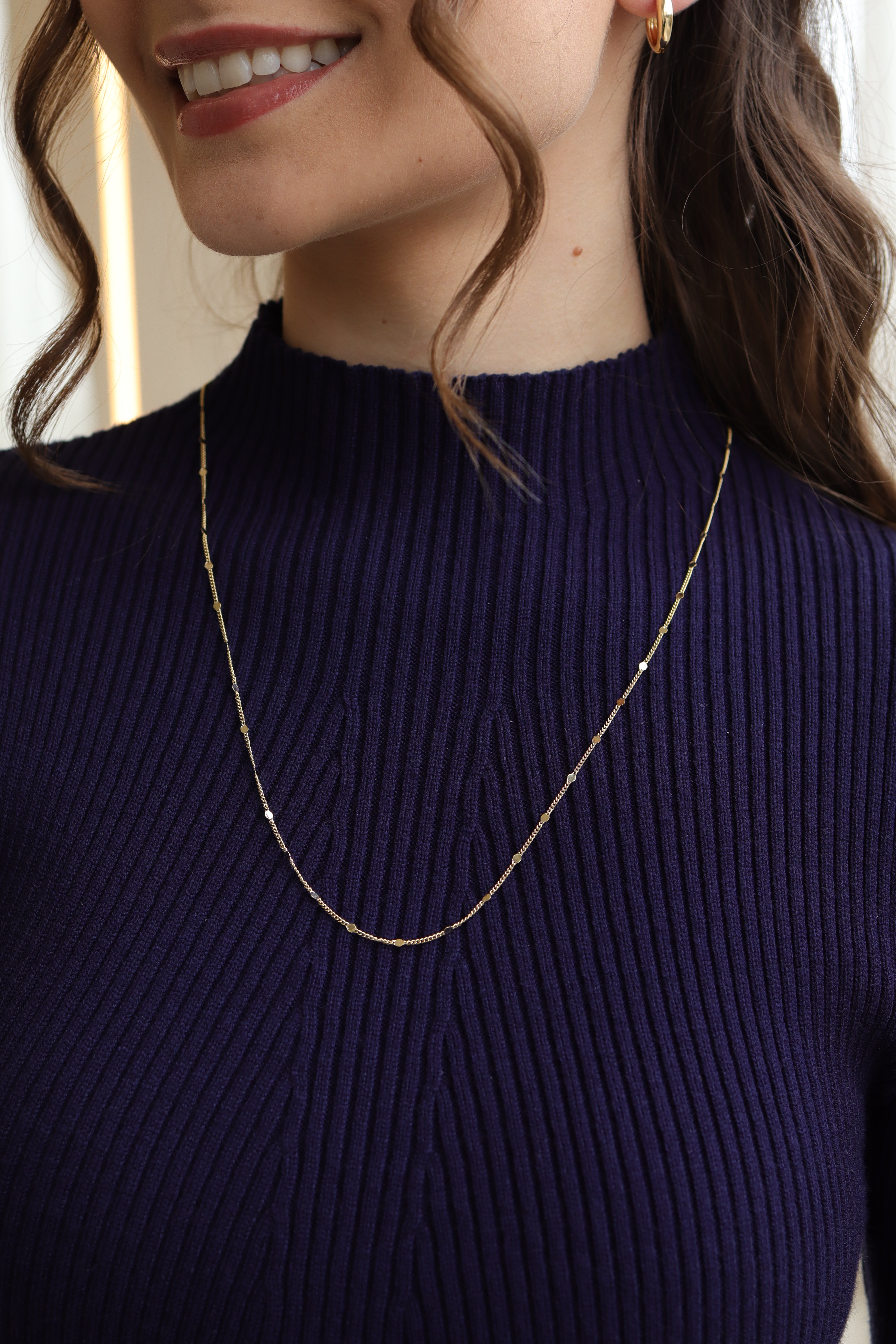 Colar Diamantado Chapinha Dourado