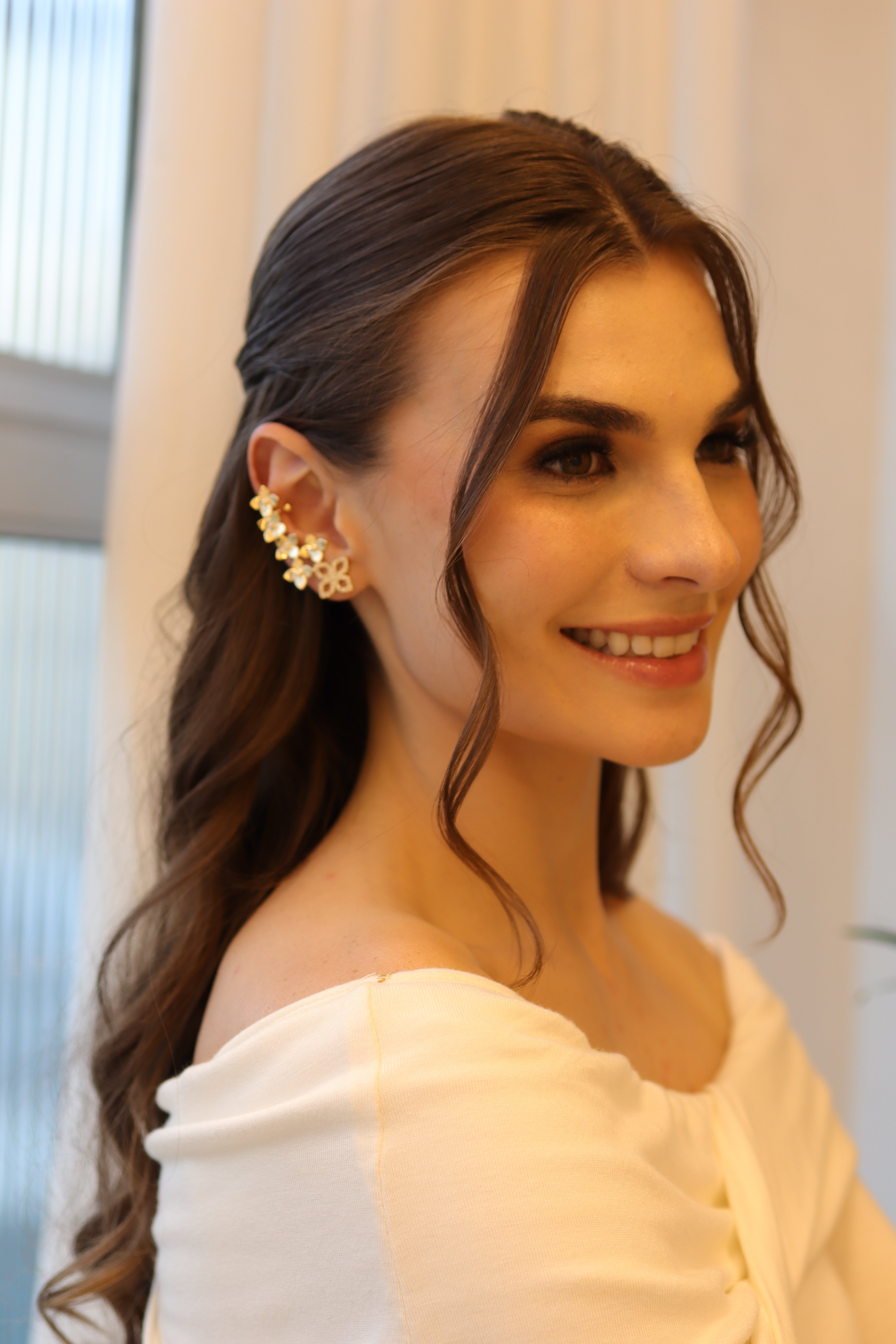 Brinco Ear Cuff Flores Dourado