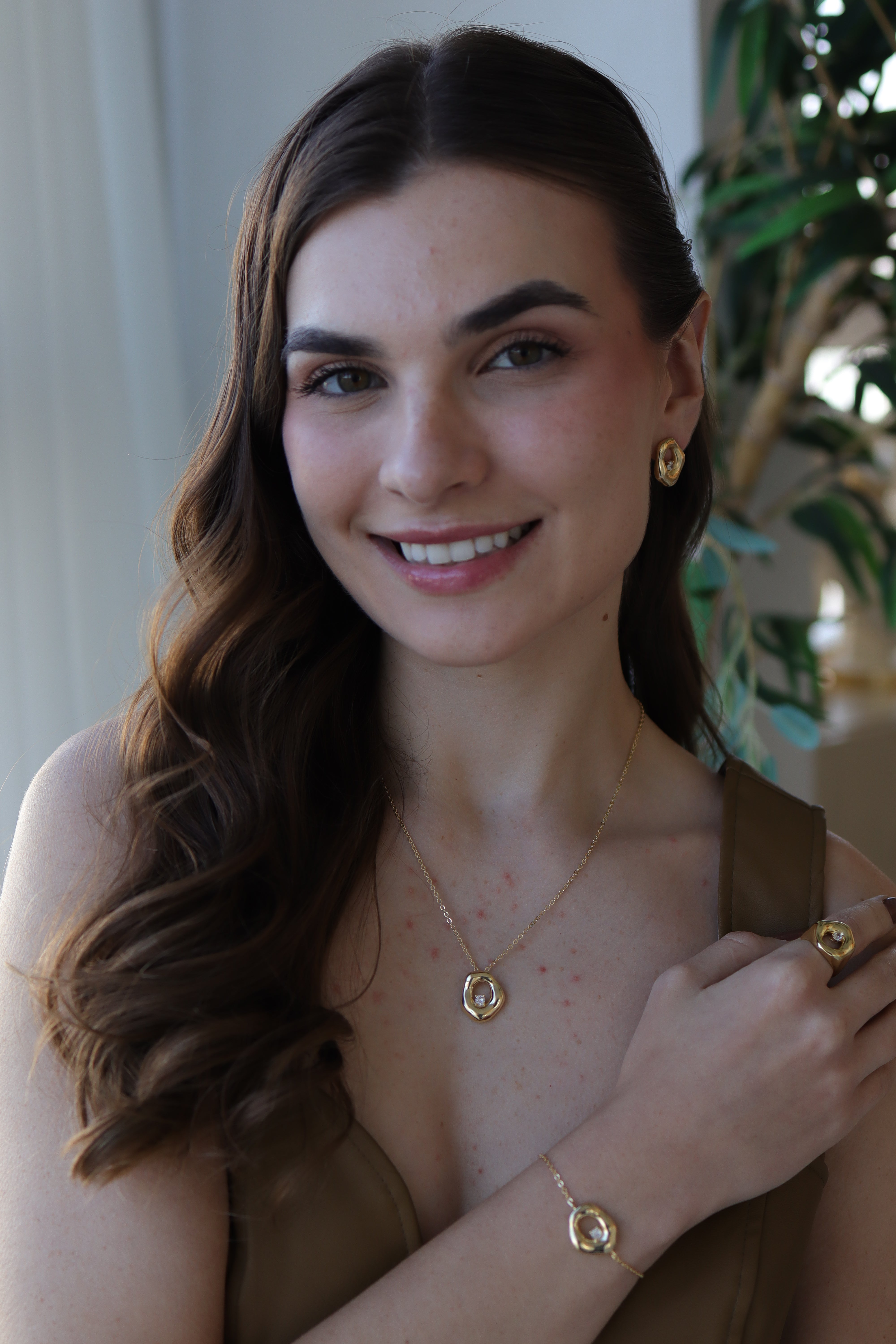 Colar Orgânico Zircônia Dourado