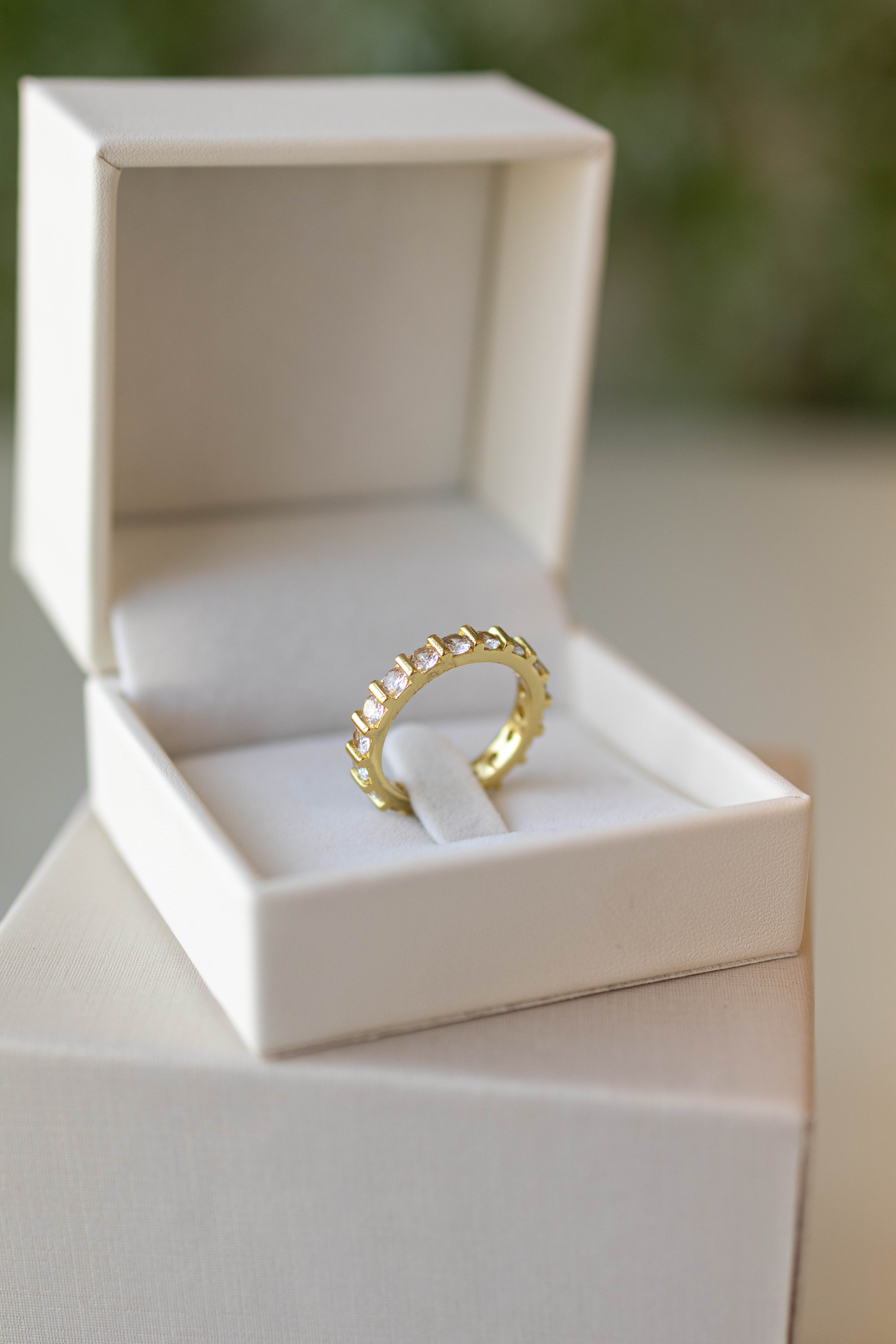 Anel Meia Aliança Zircônias