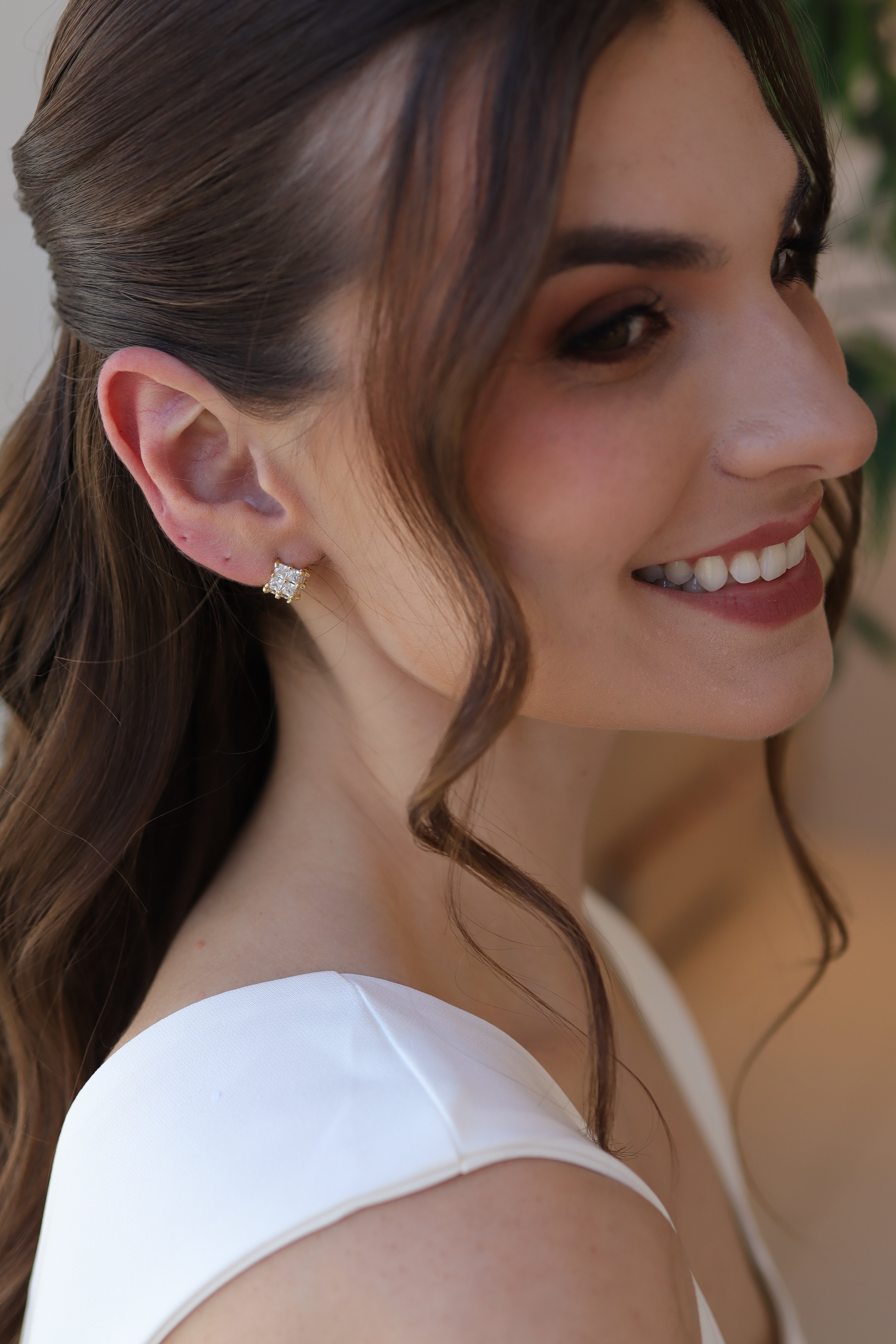 Brinco Quadradinho Zircônia Baguete