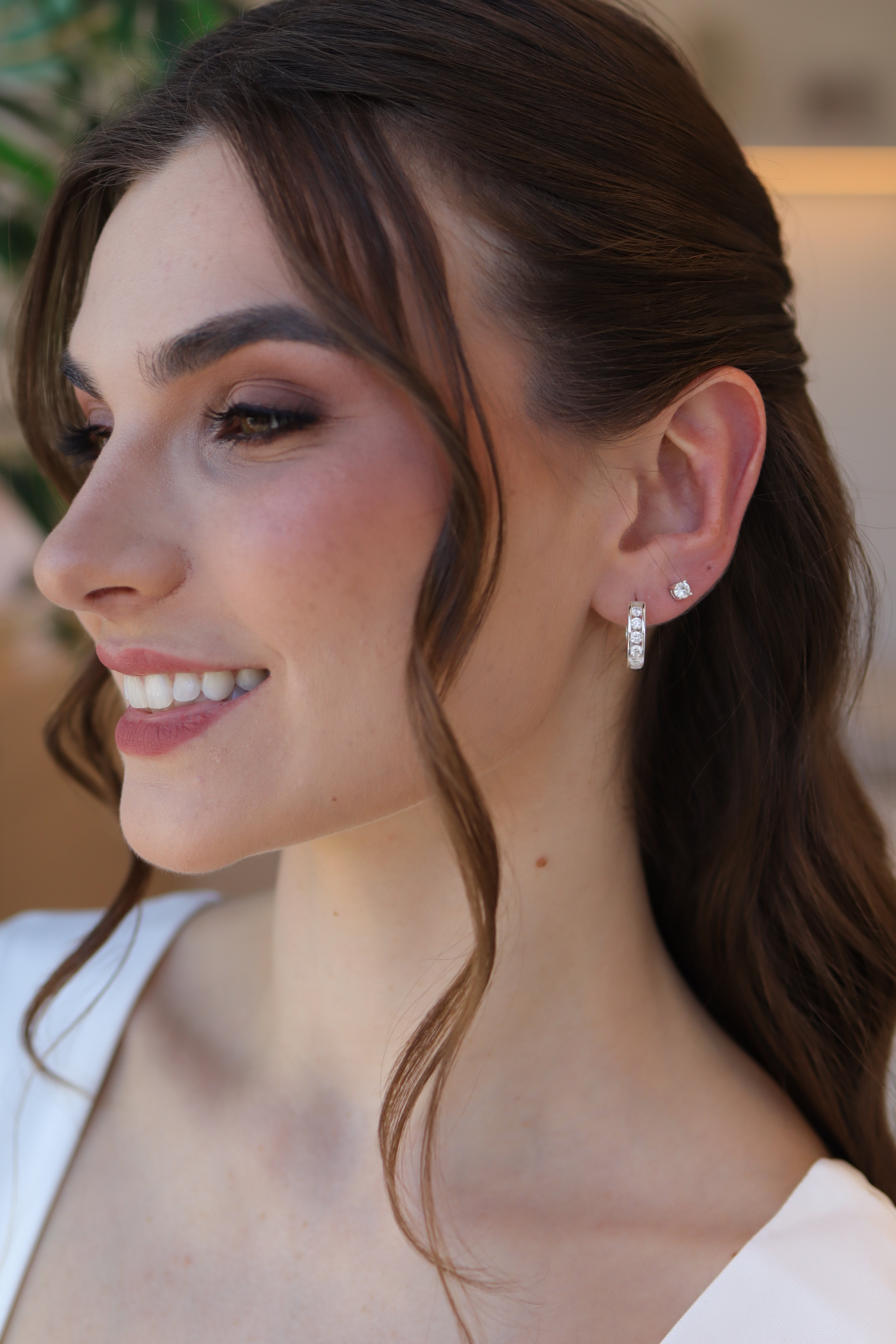 Brinco Argola Zircônias Suspensas