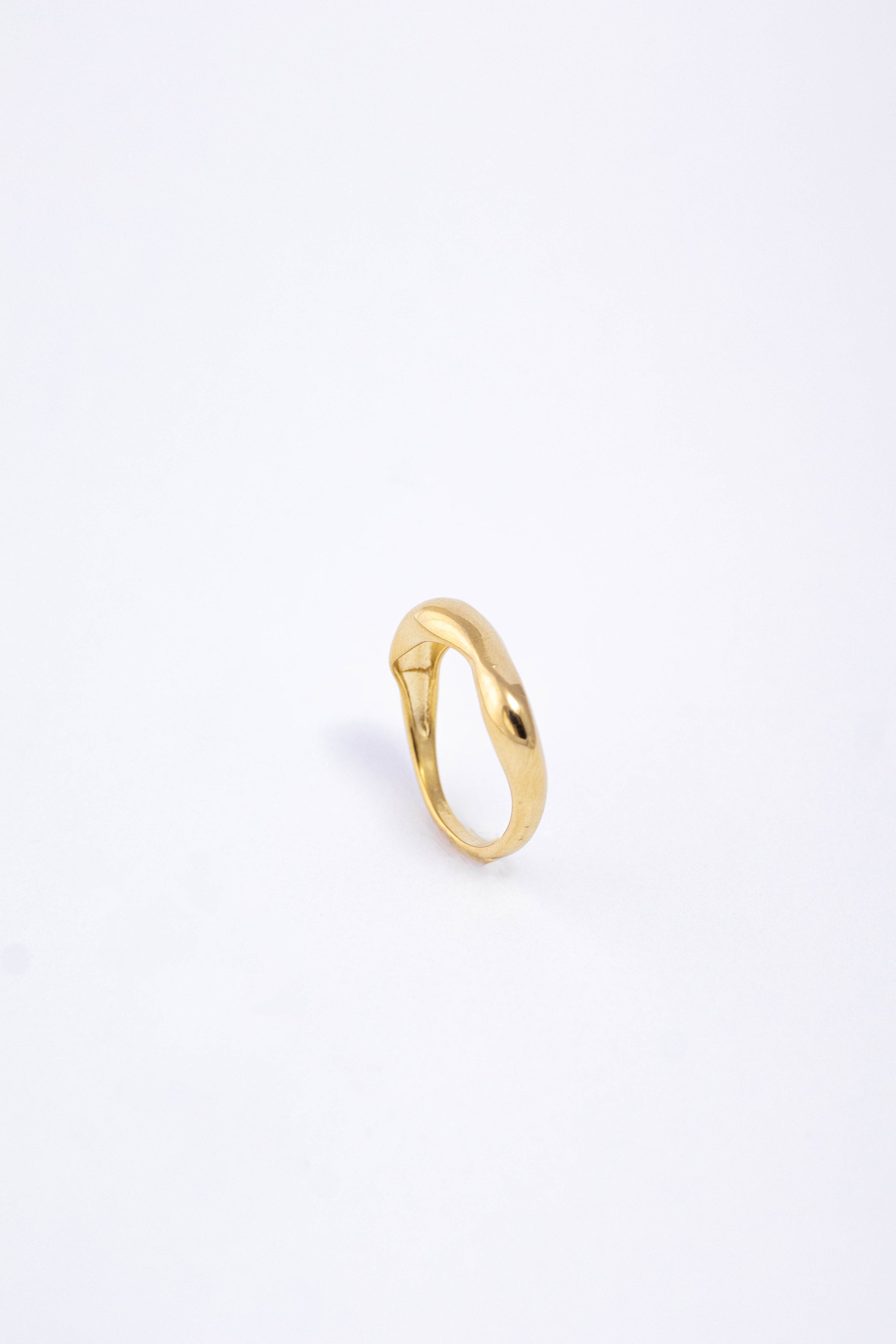 Anel Lins Orgânico Dourado